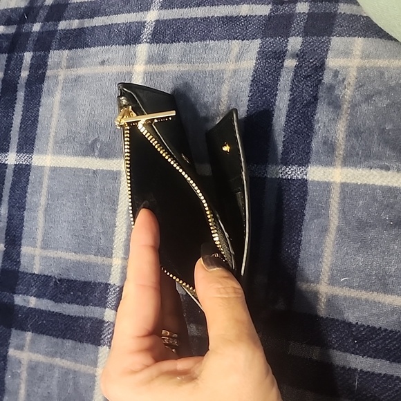 Anne Klein small wallet. - Picture 5 of 7